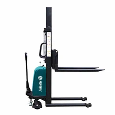 משאית סטקר חצי חשמלית